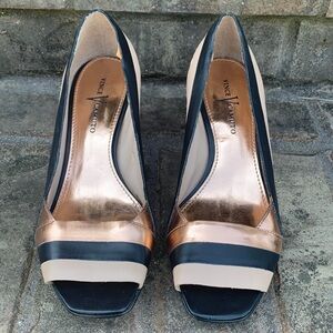 Vince Camuto Peep Toe Pump Size 7.5